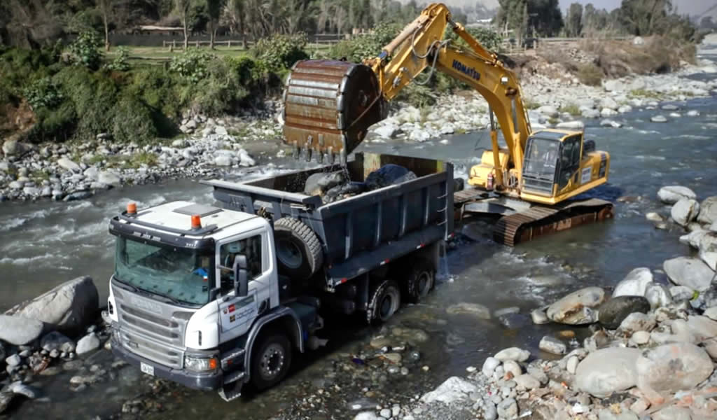MCVS inicia trabajos de limpieza y encauzamiento de más de 15 kilómetros del río Rímac en Chosica y Chaclacayo.