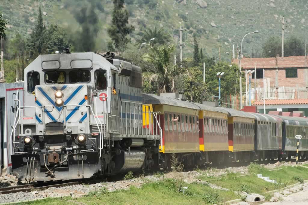 Ferrocarril San Juan de Marcona impulsará transporte de pasajeros