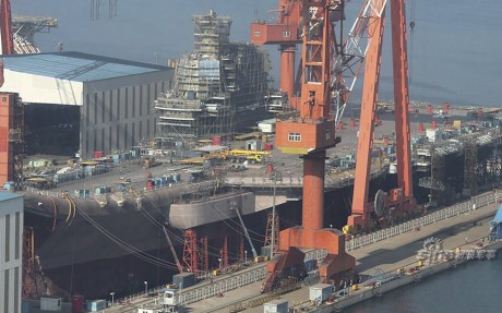 China prepara la construcción de su primer portaaviones nuclear