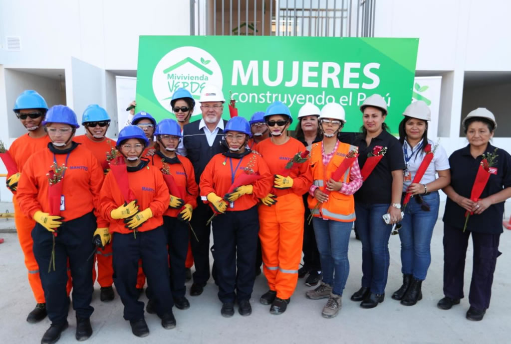 Día de la Mujer: hay más de 52,000 trabajadoras en el sector construcción