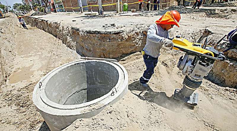 Reconstrucción: se ejecutarán S/ 1,000 millones en obras de vivienda y saneamiento en 2018