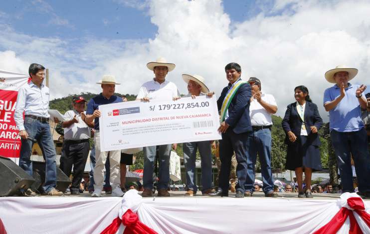 Ministro Piqué: el 100% de las familias de Nueva Cajamarca contarán con agua potable y alcantarillado