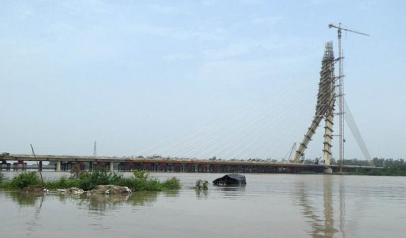 Enormes rodamientos para el nuevo Signature Bridge de la India