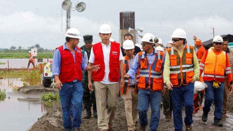 Presidente inspeccionó construcción del puente Nanay en la región Loreto
