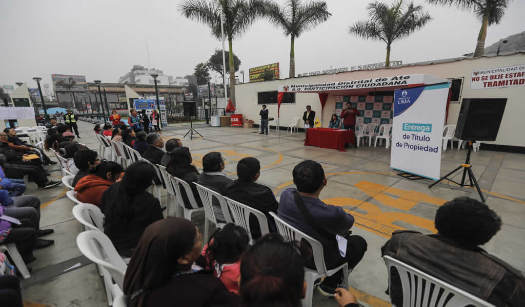 Municipalidad de Lima entregó más de 2,500 títulos de propiedad en lo que va del año