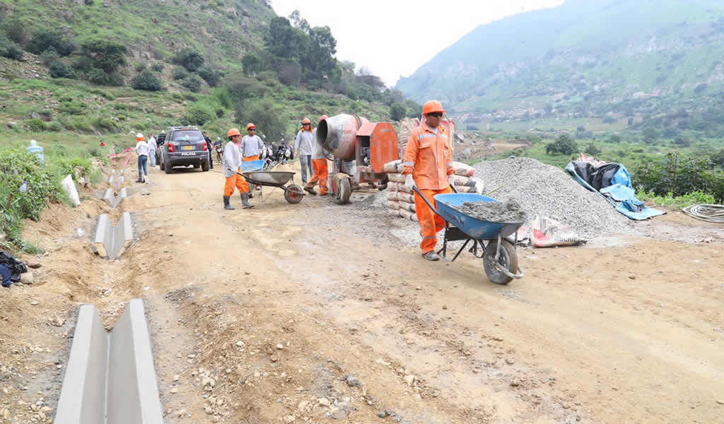GORE Piura recibe S/ 142 millones para reconstrucción de 12 caminos vecinales en Ayabaca y Sechura