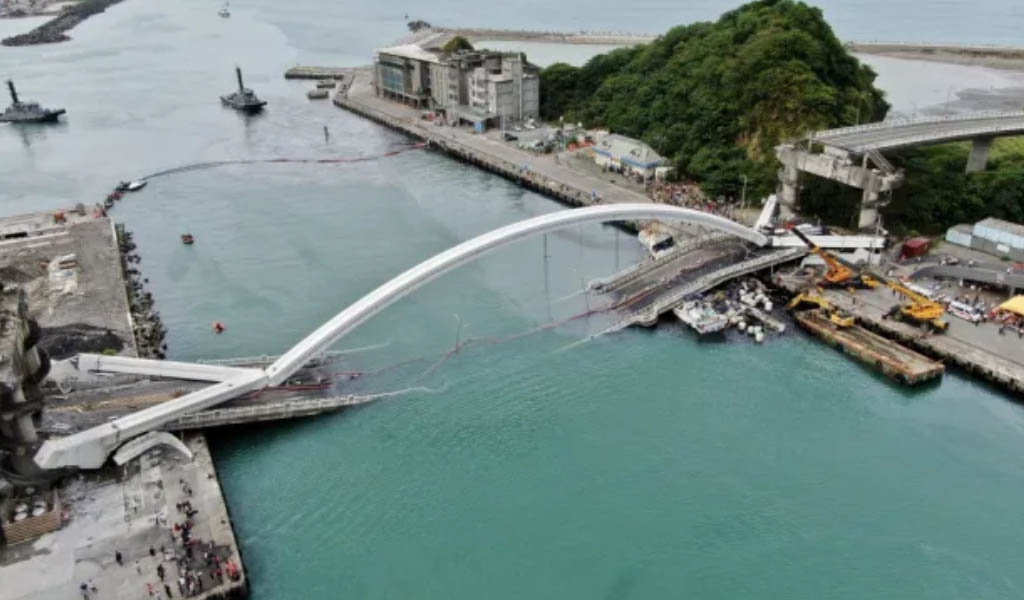 ¿Qué causó el colapso del puente Nanfang'ao de Taiwán?