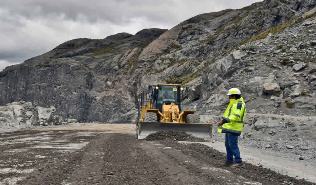 Inician reconstrucción de 205 kilímetros de carretera en la región Áncash