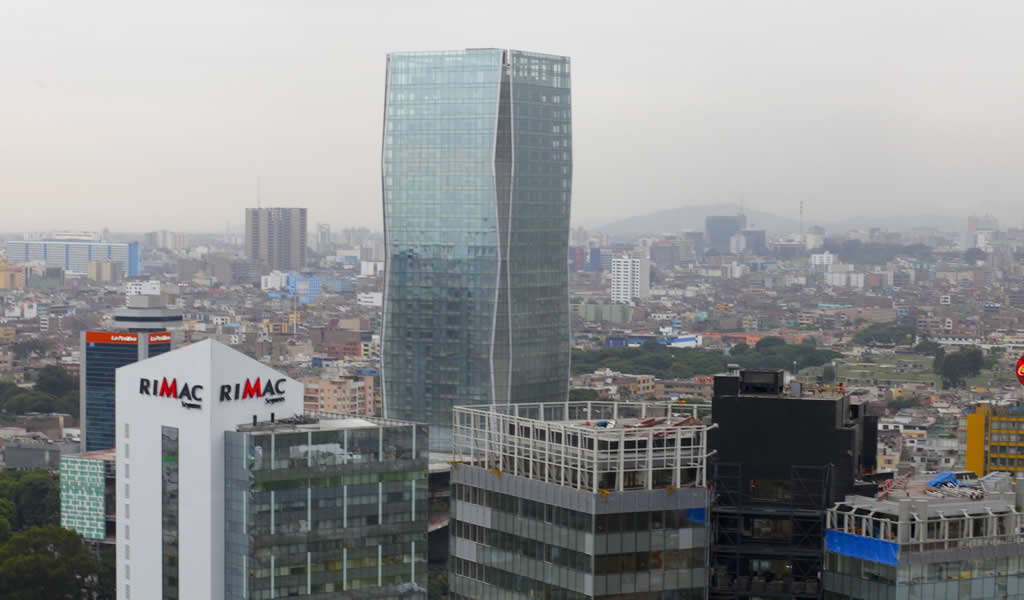 Demanda de alquiler de oficinas top en Perú seguirá recuperándose este año