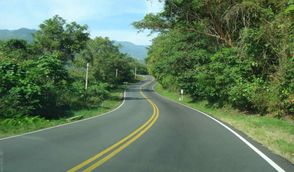 Reanudan trabajos de rehabilitación de vía Tocache-Juanjuí en San Martín