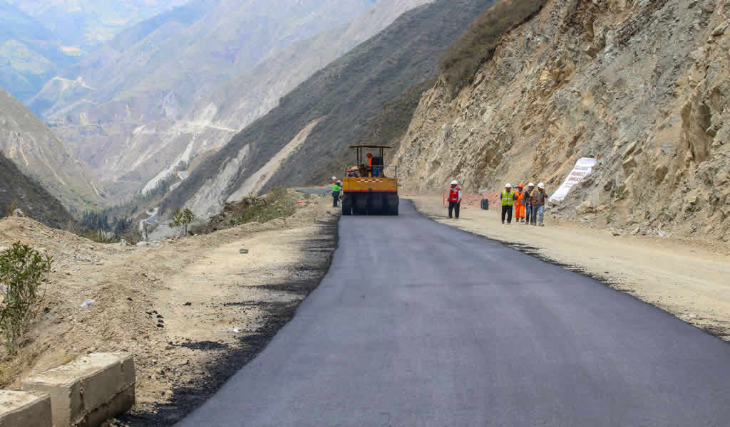 Carretera conectará distritos y facilitará el transporte en Huancavelica