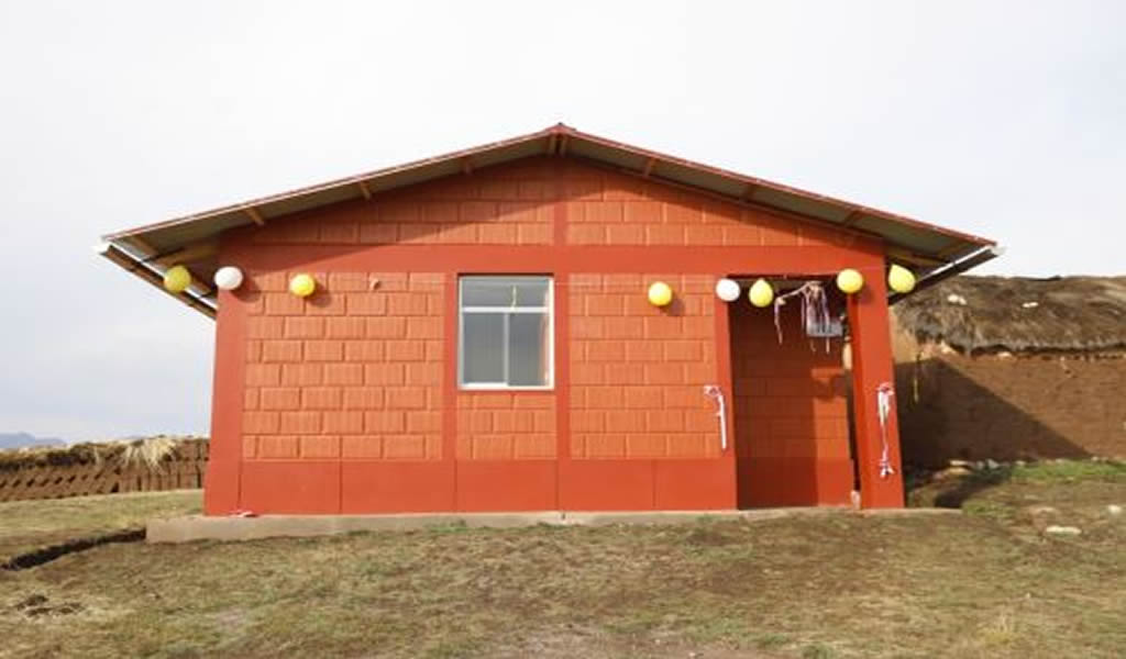 Más de 800 viviendas biclimáticas se construirán en la región Huancavelica