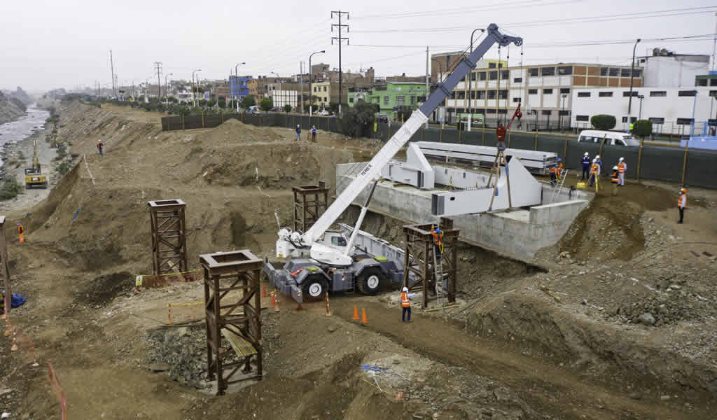 Municipalidad de Lima supervisa inicio del montaje de la estructura metálica del puente Morales Duárez