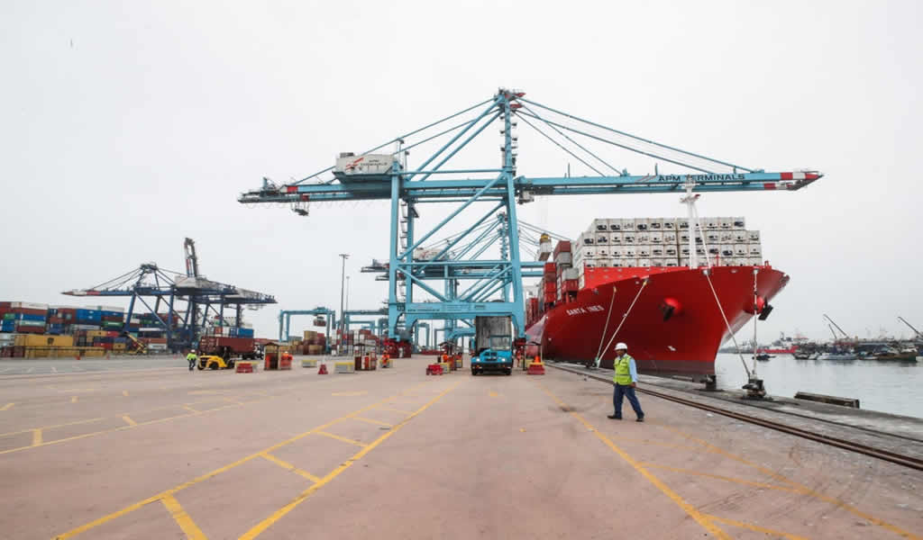 Modernización del puerto liberteño de Salaverry registra avance del 80 %