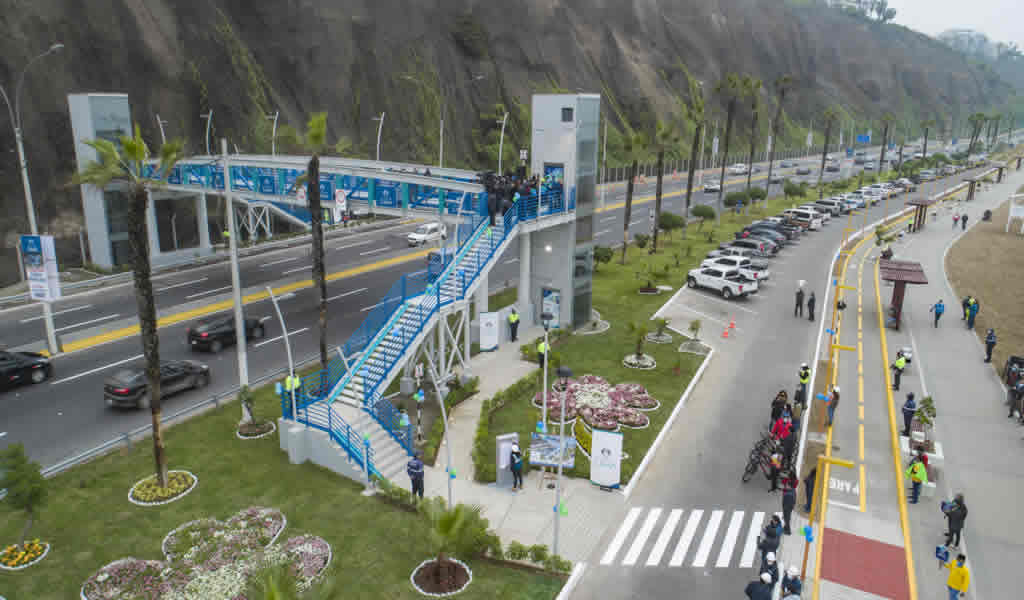 Municipalidad de Lima entrega segundo puente peatonal inclusivo con ascensores en Miraflores