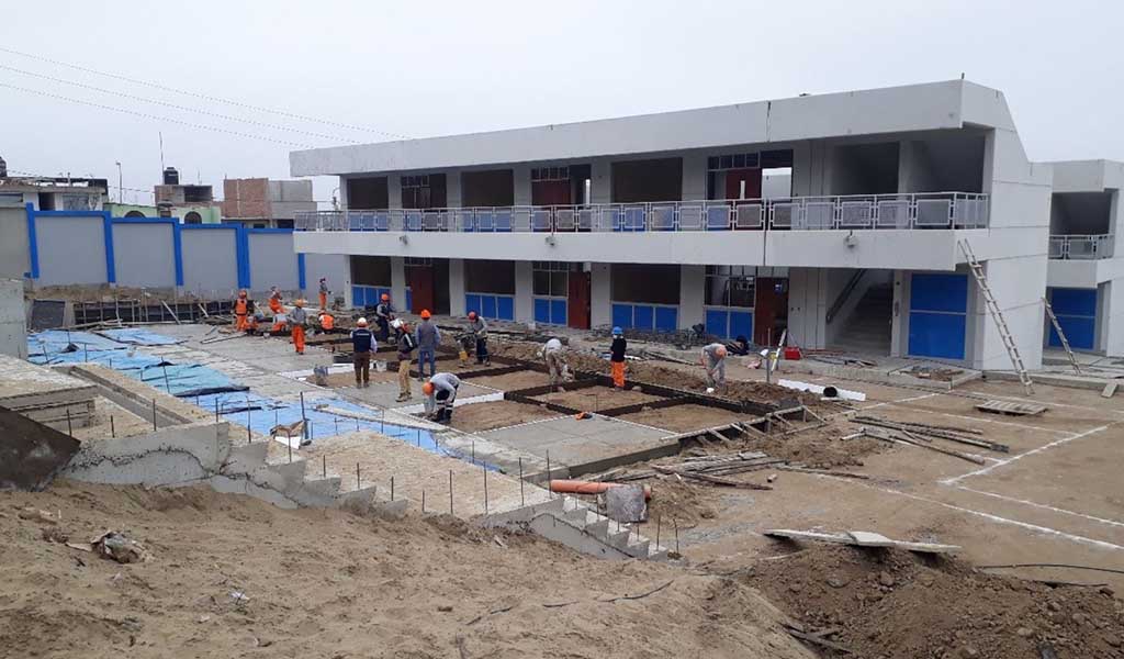 ARCC supervisa y acelera reconstrucción de dos colegios en La Libertad