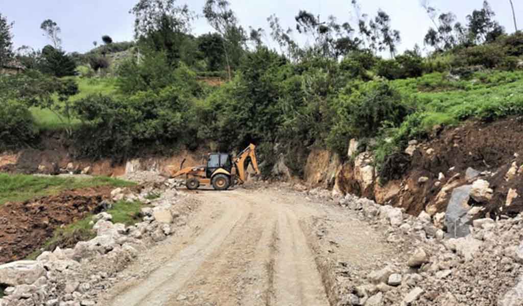 Se reinician trabajos en camino vecinal de Anguía en Cajamarca