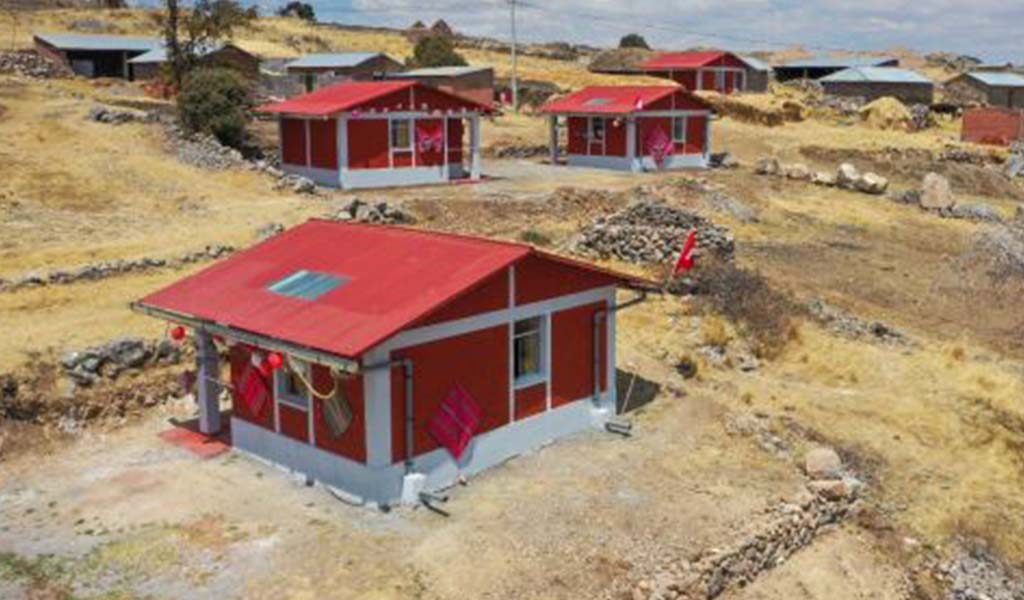 Cusco: entregan viviendas bioclimáticas para enfrentar heladas en provincia de Canas