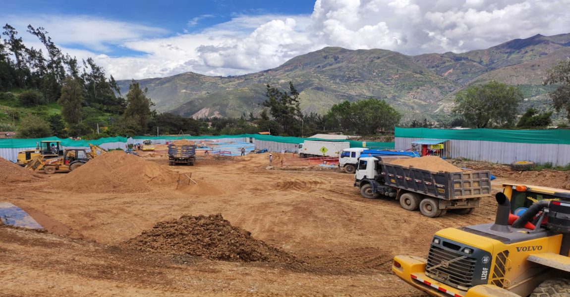 Áncash: Colegio Angélica Harada Vásquez de Yungay avanza en su reconstrucción pese a intensas lluvias