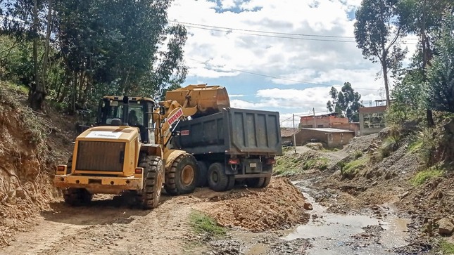 Áncash: Maquinaria del Ministerio de Vivienda inició la descolmatación del río Seco
