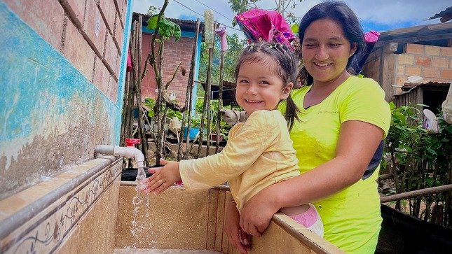 Más de 435 mil peruanos accedieron a agua potable y saneamiento en el primer año de gobierno