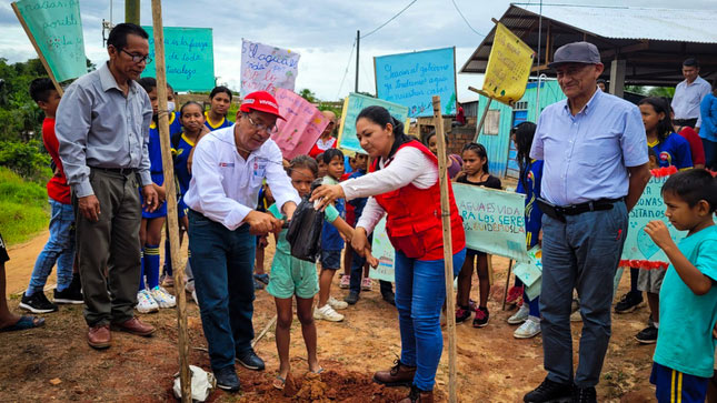Loreto: Inician proyectos de captación de agua de lluvia para uso en colegios, postas y hogares por S/24 millones