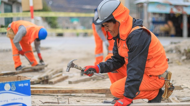 Gobierno Regional de Ayacucho inició hoy ejecución de obras con una inversión de más 167 millones de soles