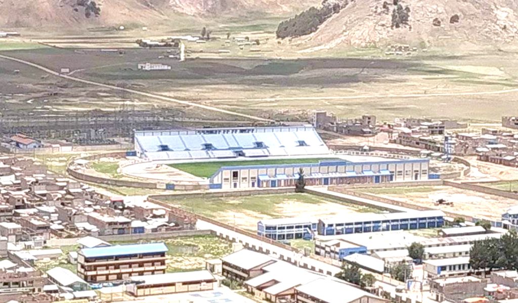 Puno: Reinician obra del estadio municipal César Raúl Carrera de Azángaro