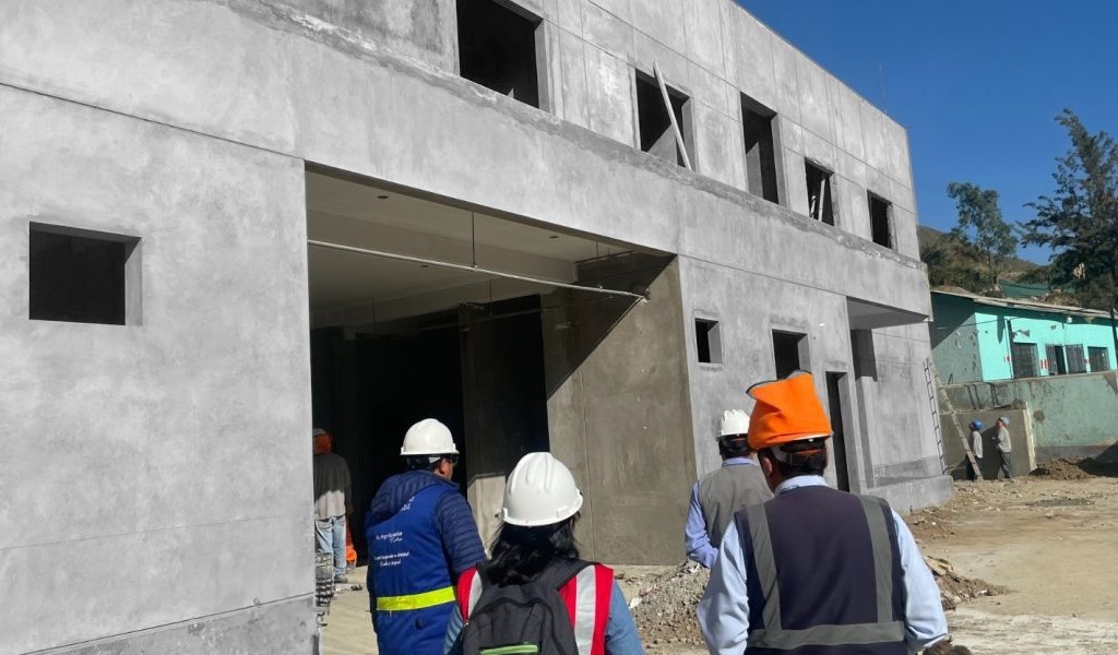 Continúan trabajos de construcción en el nuevo centro de salud de Huarochirí
