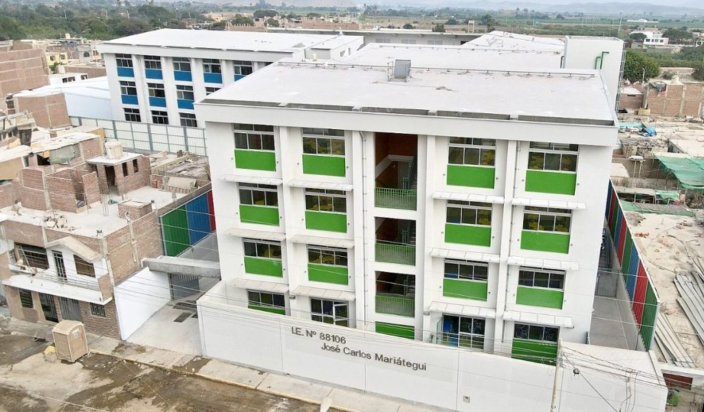 Áncash: Más de mil alumnos de Huarmey se benefician con nuevo colegio construido por la Autoridad para la Reconstrucción con Cambios