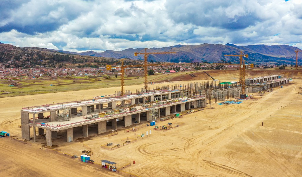 MTC inspecciona avance de obras del Aeropuerto Internacional de Chinchero en Cusco