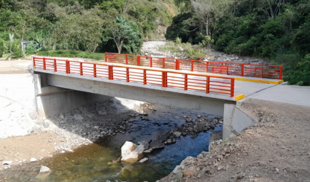 MTC culminó la construcción de dos puentes definitivos en Cajamarca y Piura