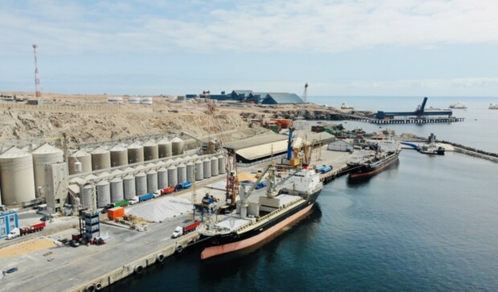 Ministro del MTC y embajadora de EE. UU. supervisan operaciones en el Terminal Portuario de Matarani