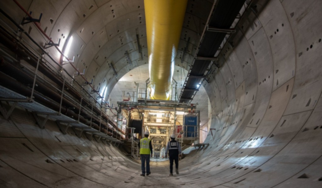 Tuneladora Delia culminó excavación en la Estación Central de la Línea 2 y avanza hacia la de Bolognesi