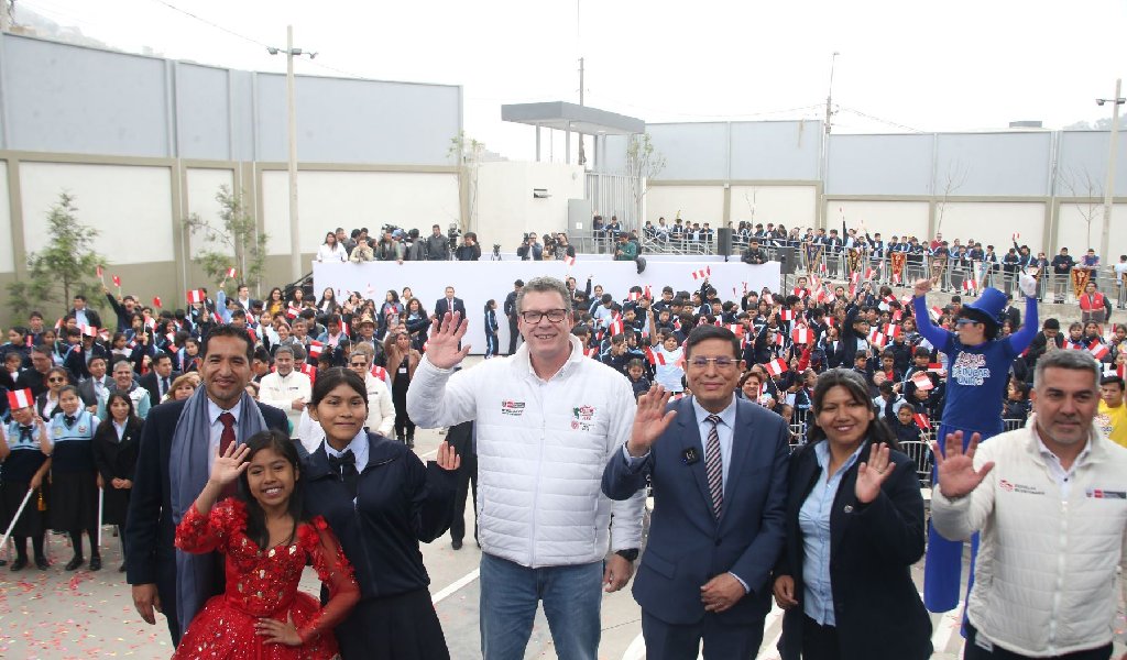 Proyecto Escuelas Bicentenario reactiva economía y promueve educación para trabajo