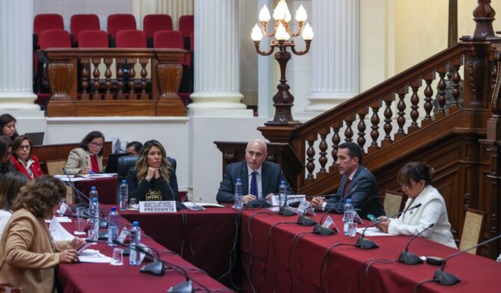 Ministro Whittembury informa que VIVIENDA logrará una ejecución presupuestal del 90% al cierre de año