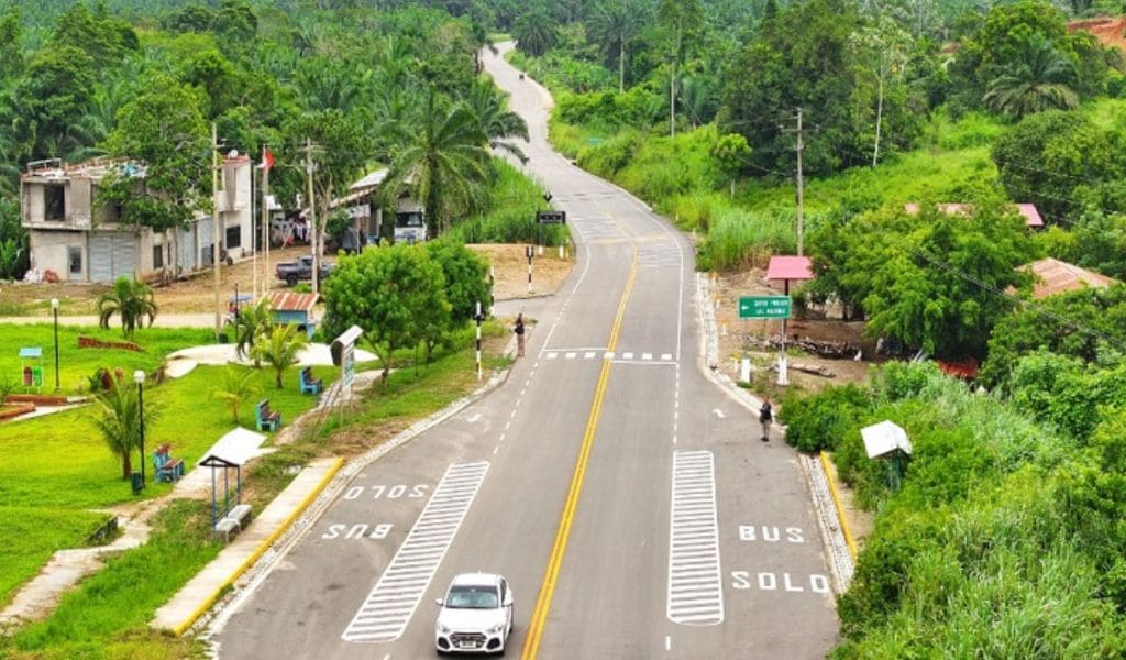 Ucayali: con S/330 millones se puso en servicio carretera departamental Neshuya – Curimaná