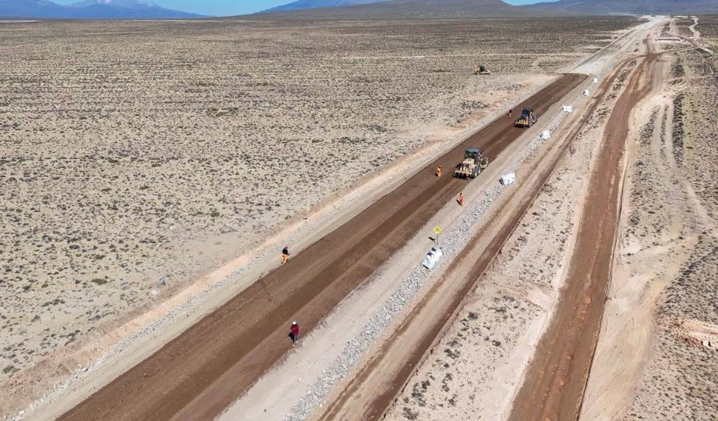 Carretera Cayma–Cabrerías–Pampa Cañahuas alcanza 45 % de avance en Arequipa