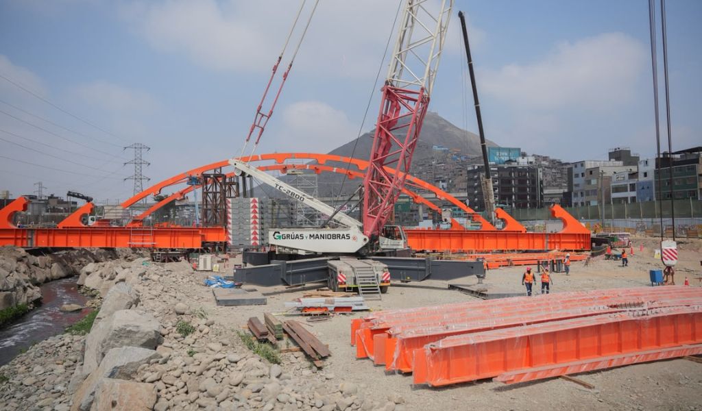 Puente Próceres alcanza 80% de avance y conectará San Juan de Lurigancho con El Agustino
